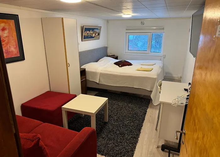 Center, Floor, Entire Attic *