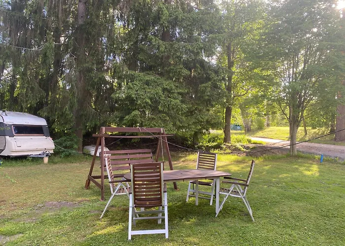 Center, Floor, Entire Attic アパート